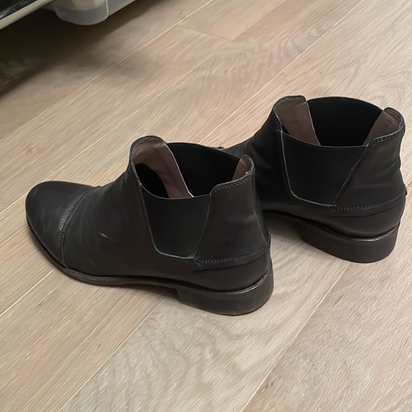 Black ankle booties - Picture 2 of 4